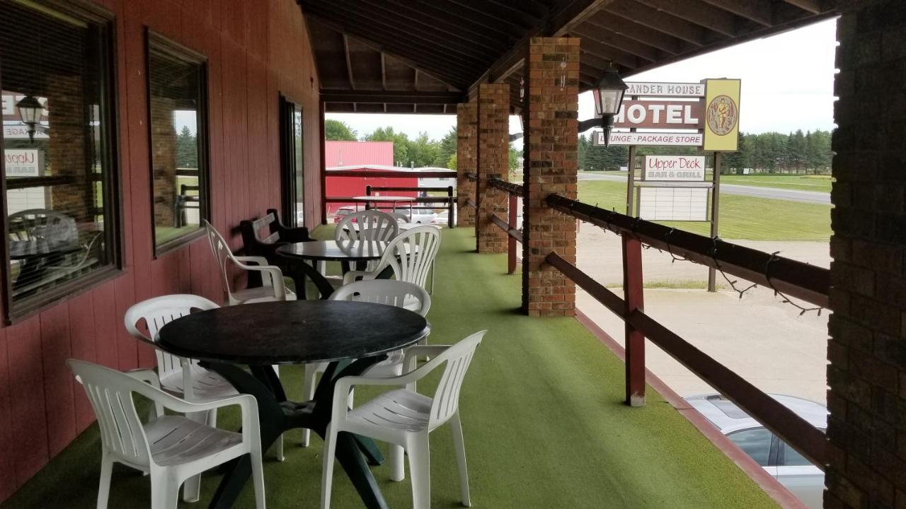 Alexander House Motel Park River Bagian luar foto